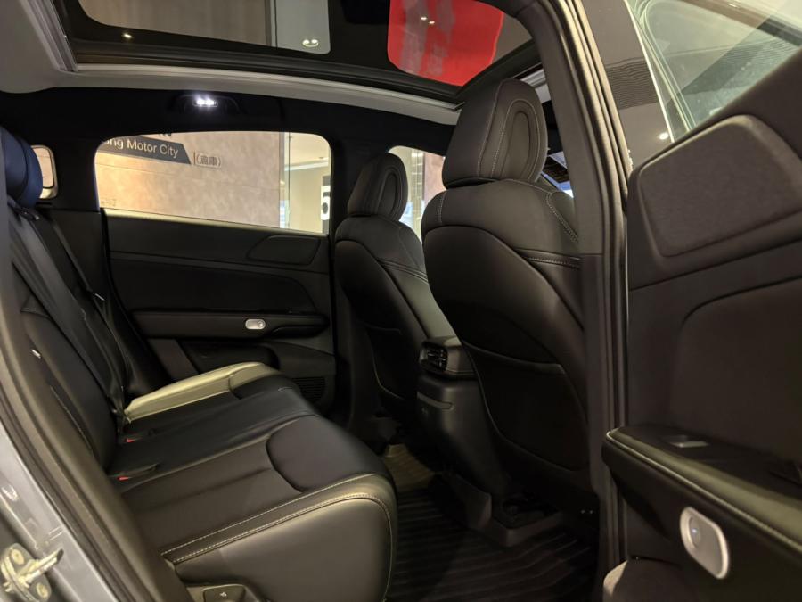 G6 580 PRO RWD - Image 4